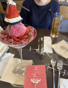 イチゴのパフェ